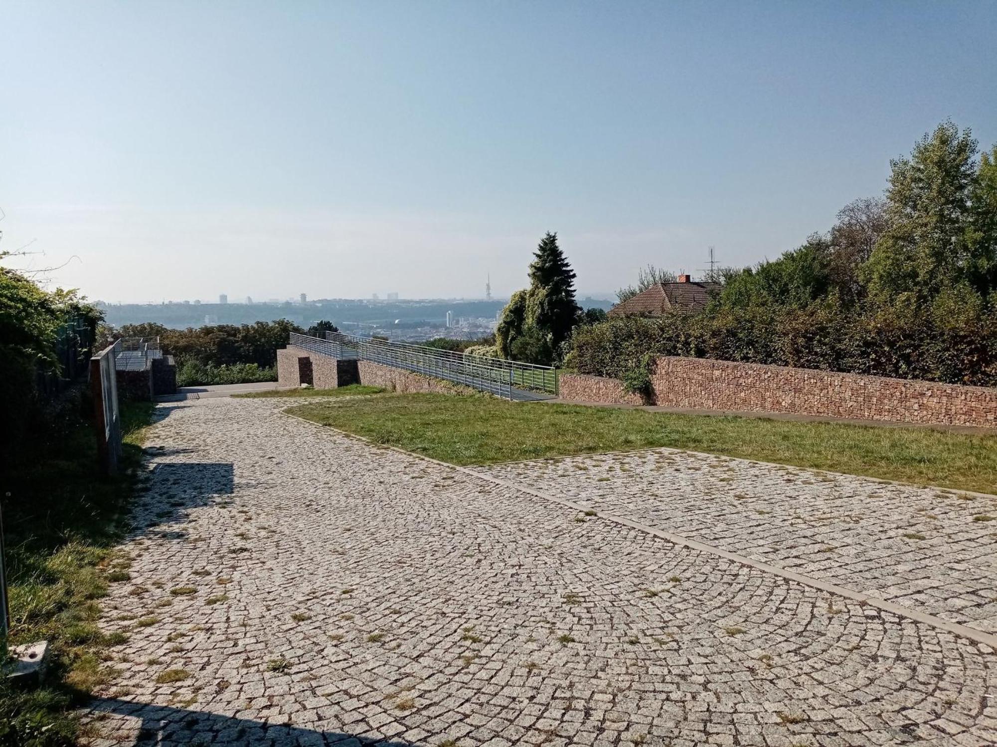 Lejlighed U Metra, 4 Hoste, Parking Free, Blizko O2 Arena Prag
